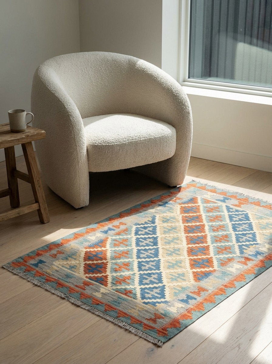 Kelim Gashgai — Handgefertigt, 152x106 cm, Grau, 100% Virgin Wool | Detail view