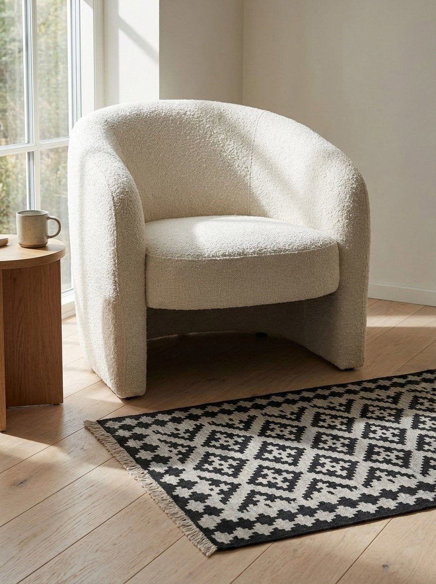 Kelim Gashgai — Handgefertigt, 144x103 cm, Beige, 100% Virgin Wool | Detail view