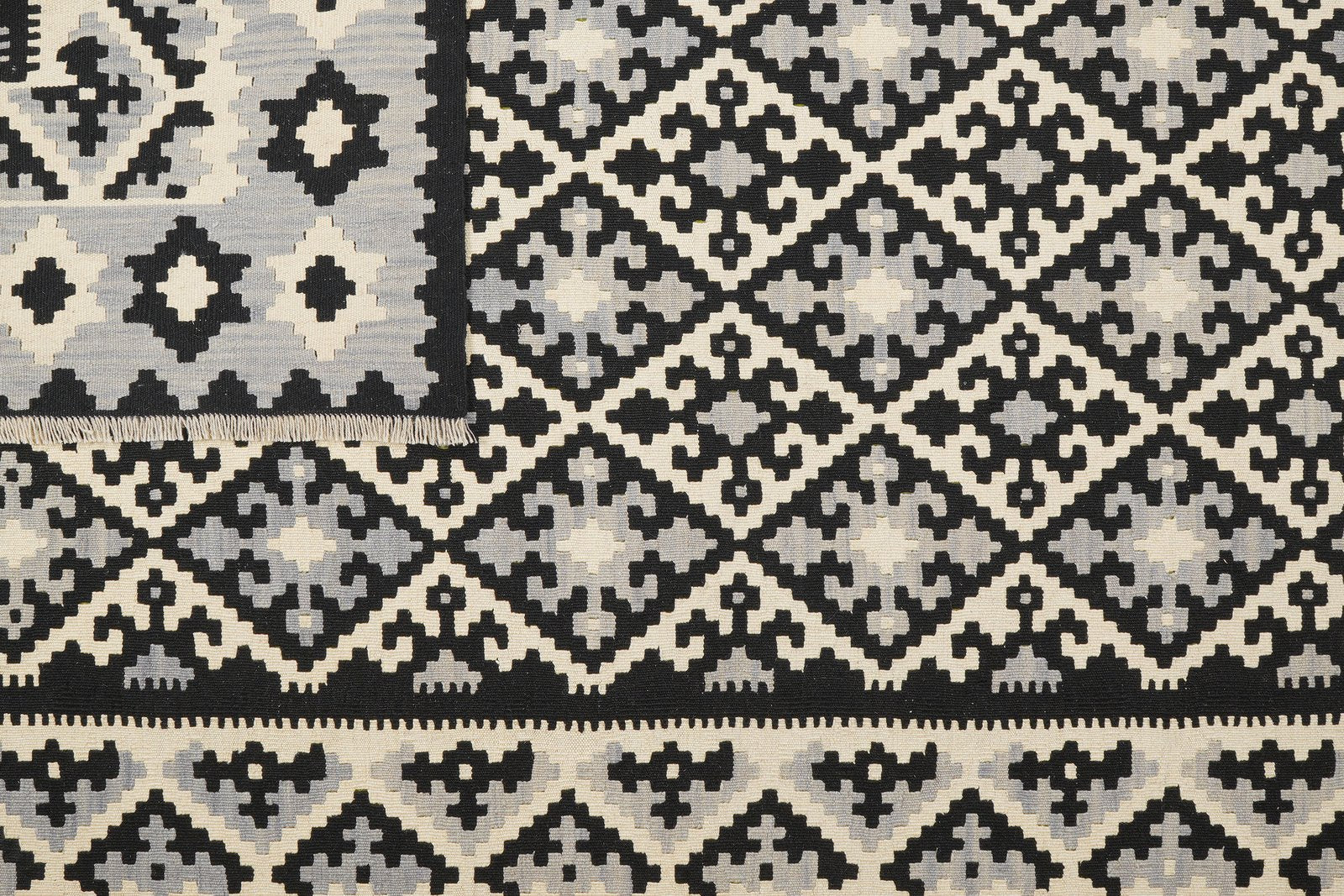 Kelim Gashgai — Handmade, 206x300 cm, Black, 100% Virgin Wool | View 6