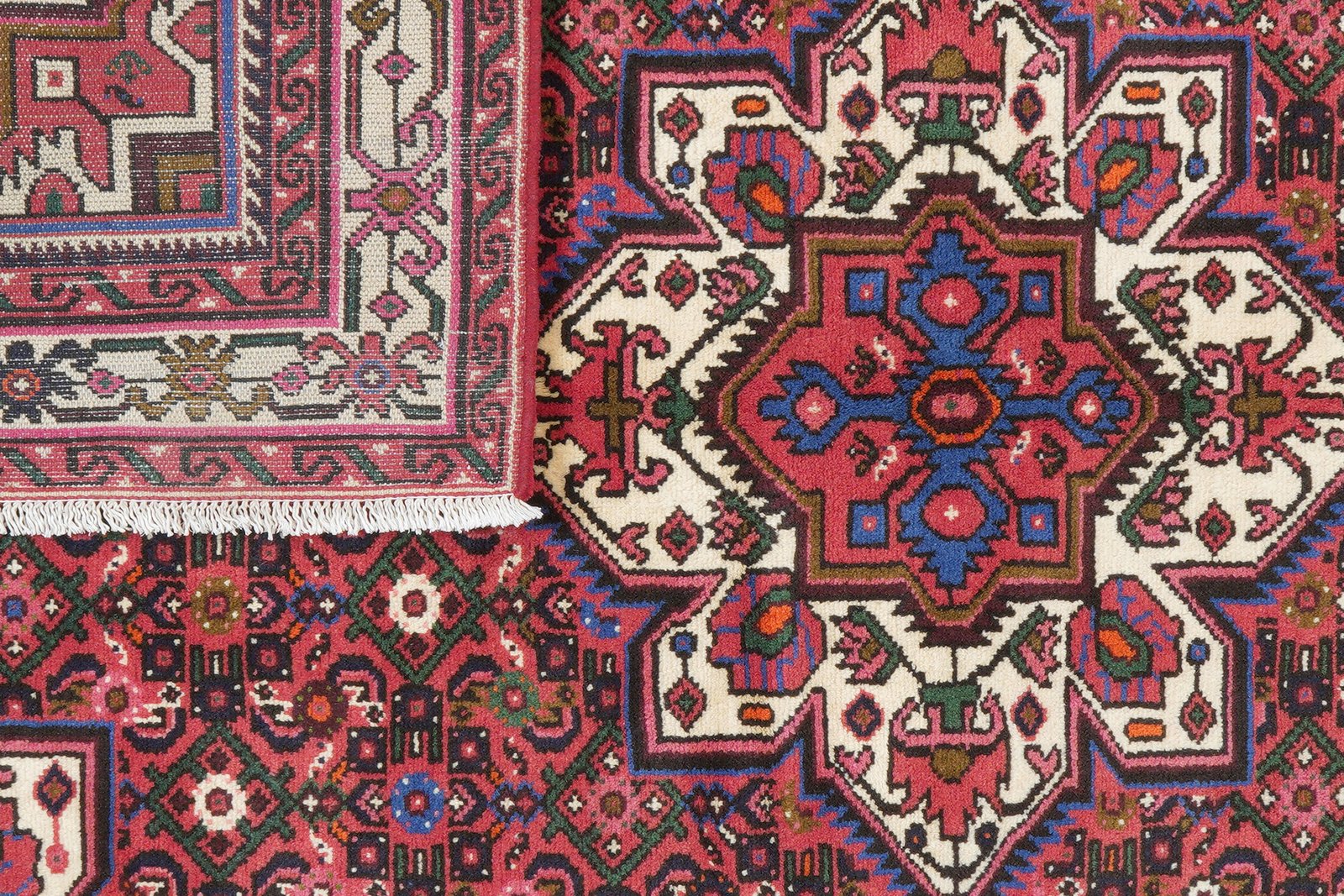 Hosseinabad — Hand-knotted, 151x225 cm, Red, 100% Virgin Wool | View 7
