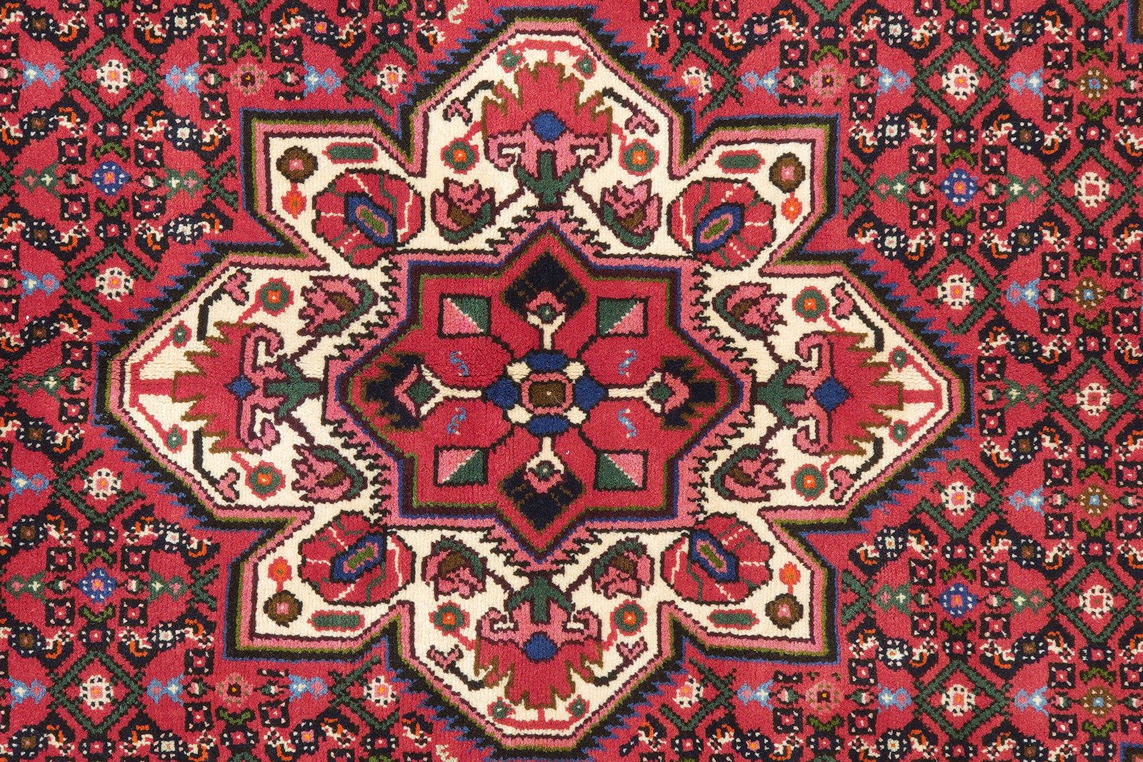 Hosseinabad — Hand-knotted, 153x208 cm, Red, 100% Virgin Wool | View 6