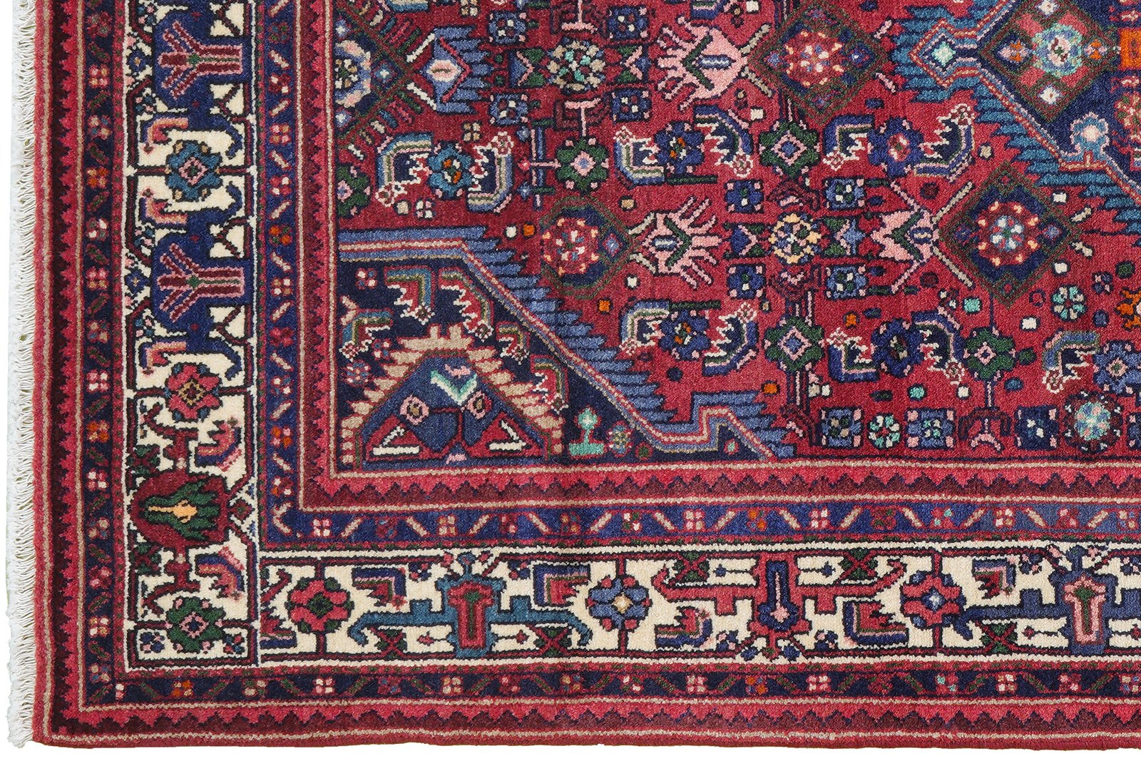 Assadabad — Hand-knotted, 121x214 cm, Red, 100% Virgin Wool | View 3