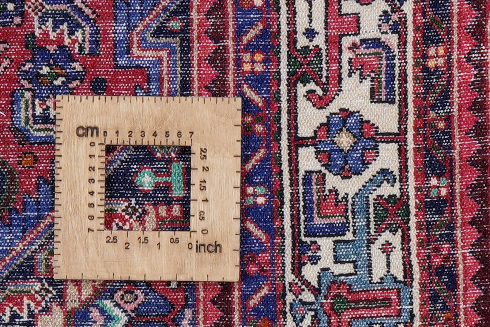 Assadabad — Hand-knotted, 121x214 cm, Red, 100% Virgin Wool | View 8