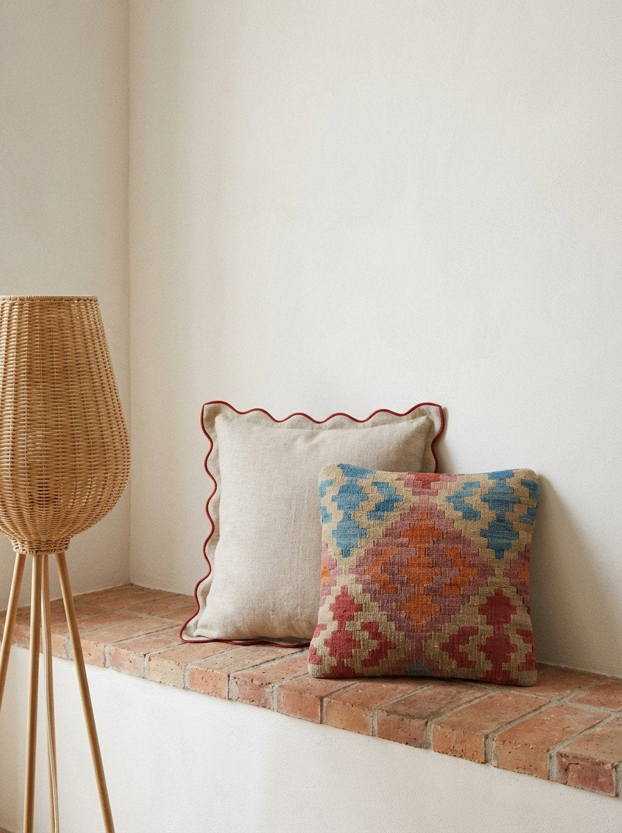 Kelim Kissen — Handgefertigt, 40x40 cm, Bunt, 100% Virgin Wool | Back view