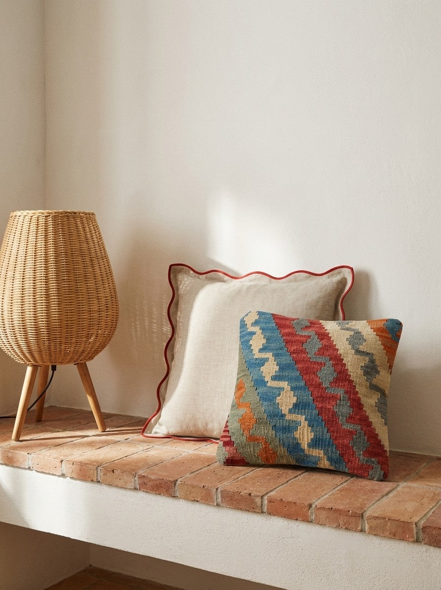 Kelim Kissen — Handmade, 40x40 cm, Multicolor, 100% Virgin Wool | Back view