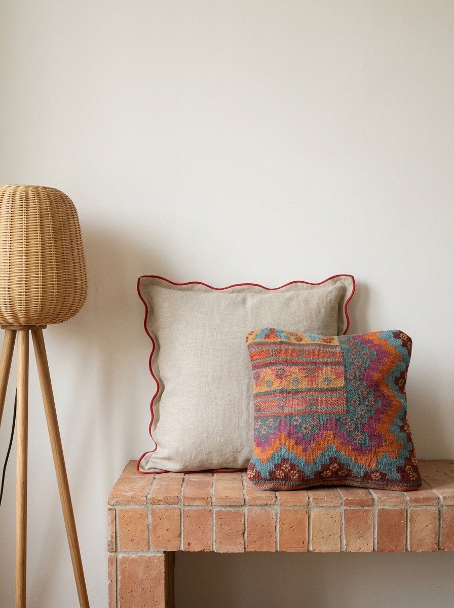 Kelim Kissen — Handmade, 40x40 cm, Multicolor, 100% Virgin Wool | Back view