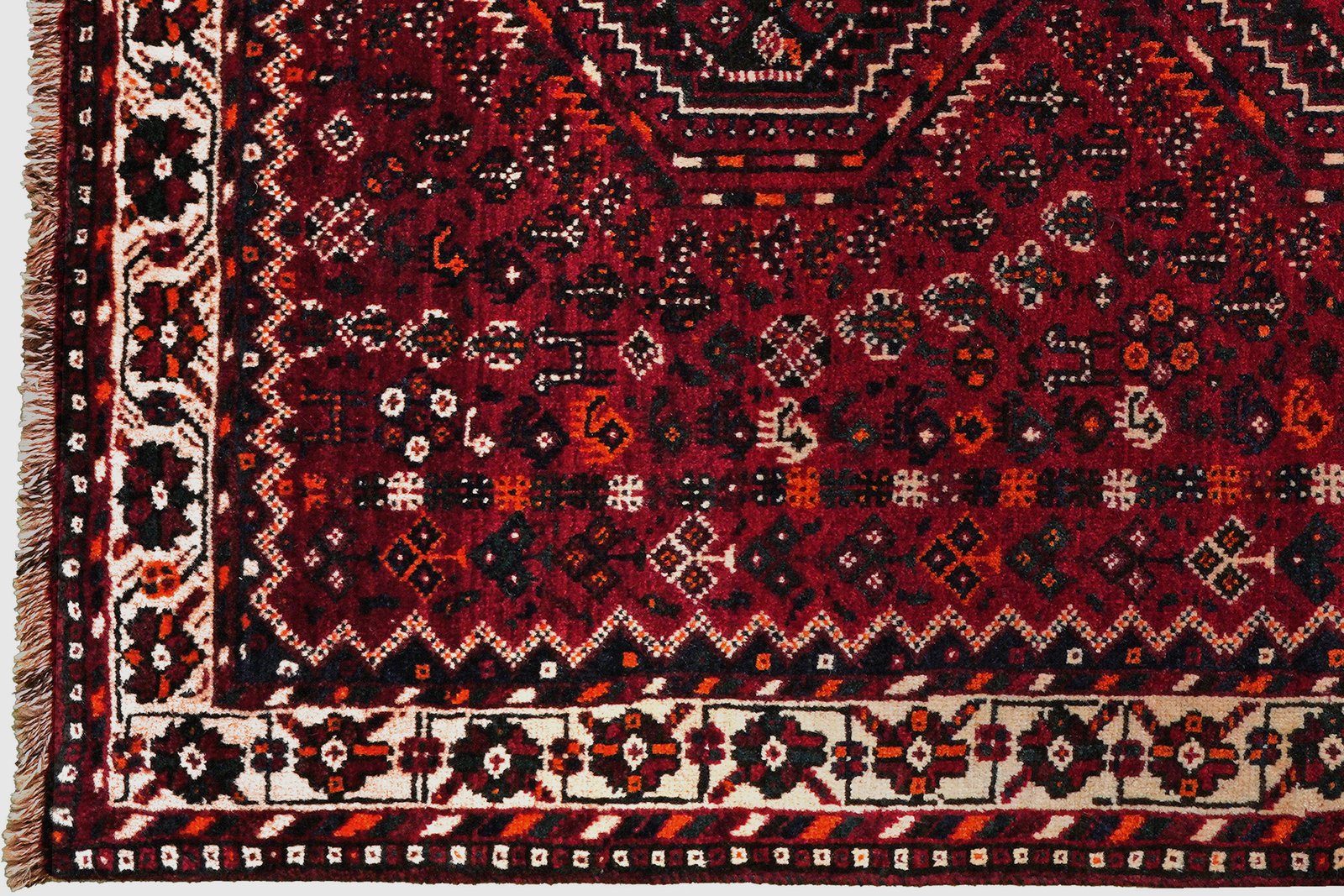 Gashgai — Hand-knotted, 162x210 cm, Red, 100% Virgin Wool | View 3