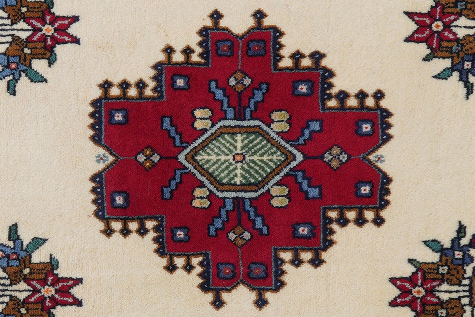 Afshar — Hand-knotted, 73x113 cm, Beige, 100% Virgin Wool | View 6