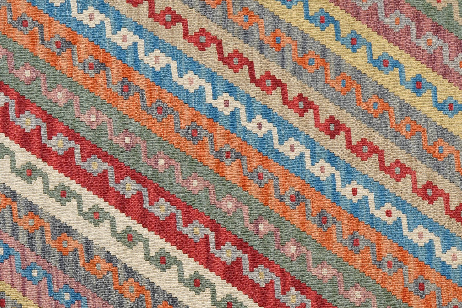 Kelim Gashgai — Handmade, 130x176 cm, Multicolor, 100% Virgin Wool | View 5