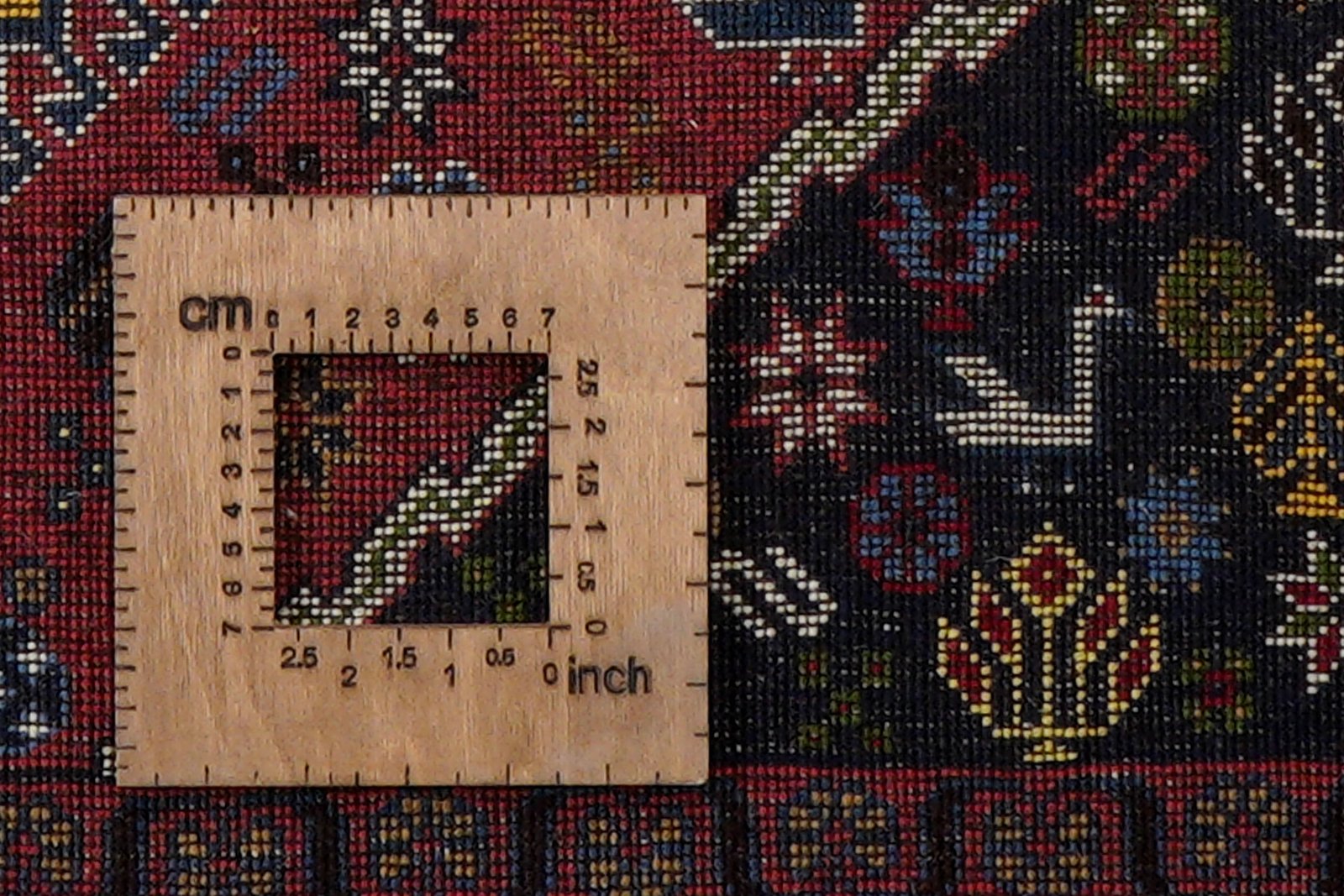 Yalameh — Hand-knotted, 152x196 cm, Red, 100% Virgin Wool | View 8