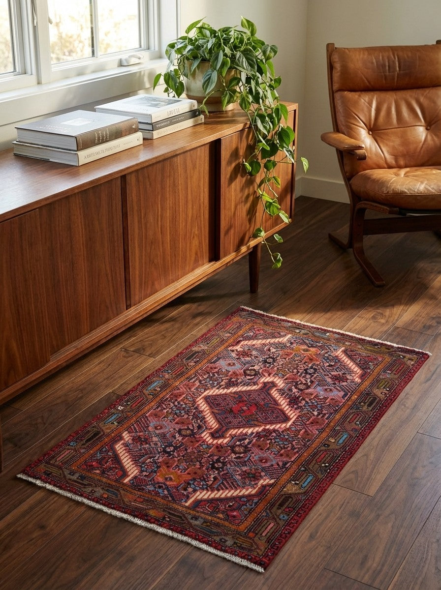 Assadabad — Hand-knotted, 81x124 cm, Red, 100% Virgin Wool | Back view