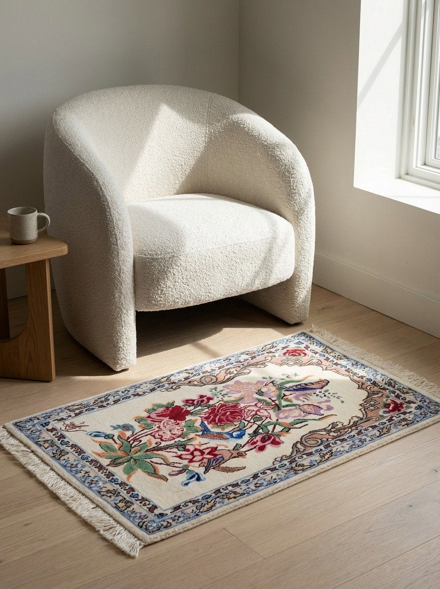 Isfahan — Handgefertigt, 55x38 cm, Beige, 100% Virgin Wool | Detail view