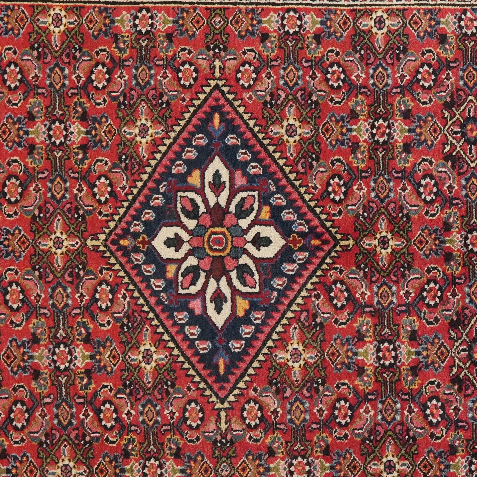 Koutabad — Hand-knotted, 151x215 cm, Red, 100% Virgin Wool | View 4