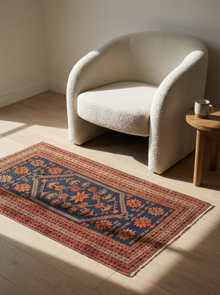 Yagdjibedir — Hand-knotted, 105x179 cm, Blue, 100% Virgin Wool | Detail view