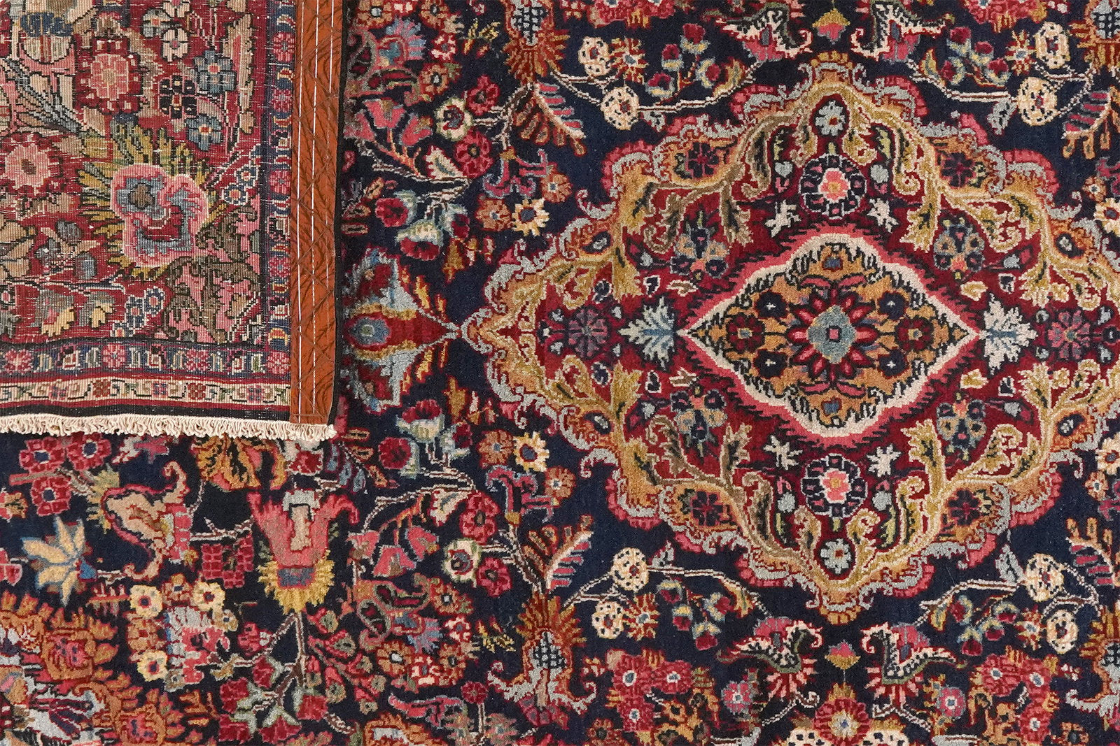 Ekbatan — Handgefertigt, 199x120 cm, Rot, 100% Virgin Wool | View 6