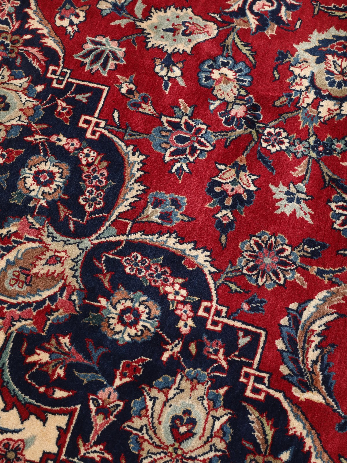Kashan — Hand-knotted, 334x462 cm, 100% Virgin Wool | View 13