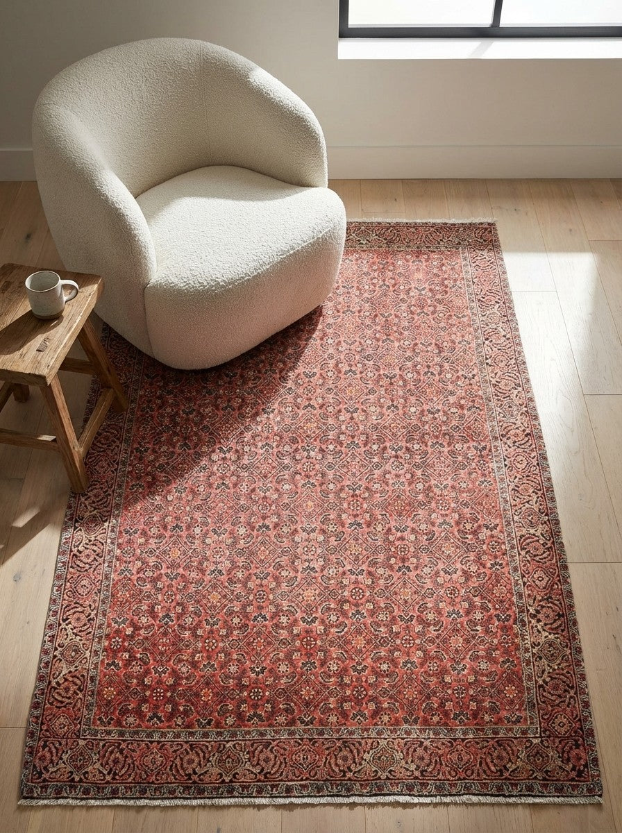 Bidjar — Hand-knotted, 111x176 cm, Red, 100% Virgin Wool | Detail view