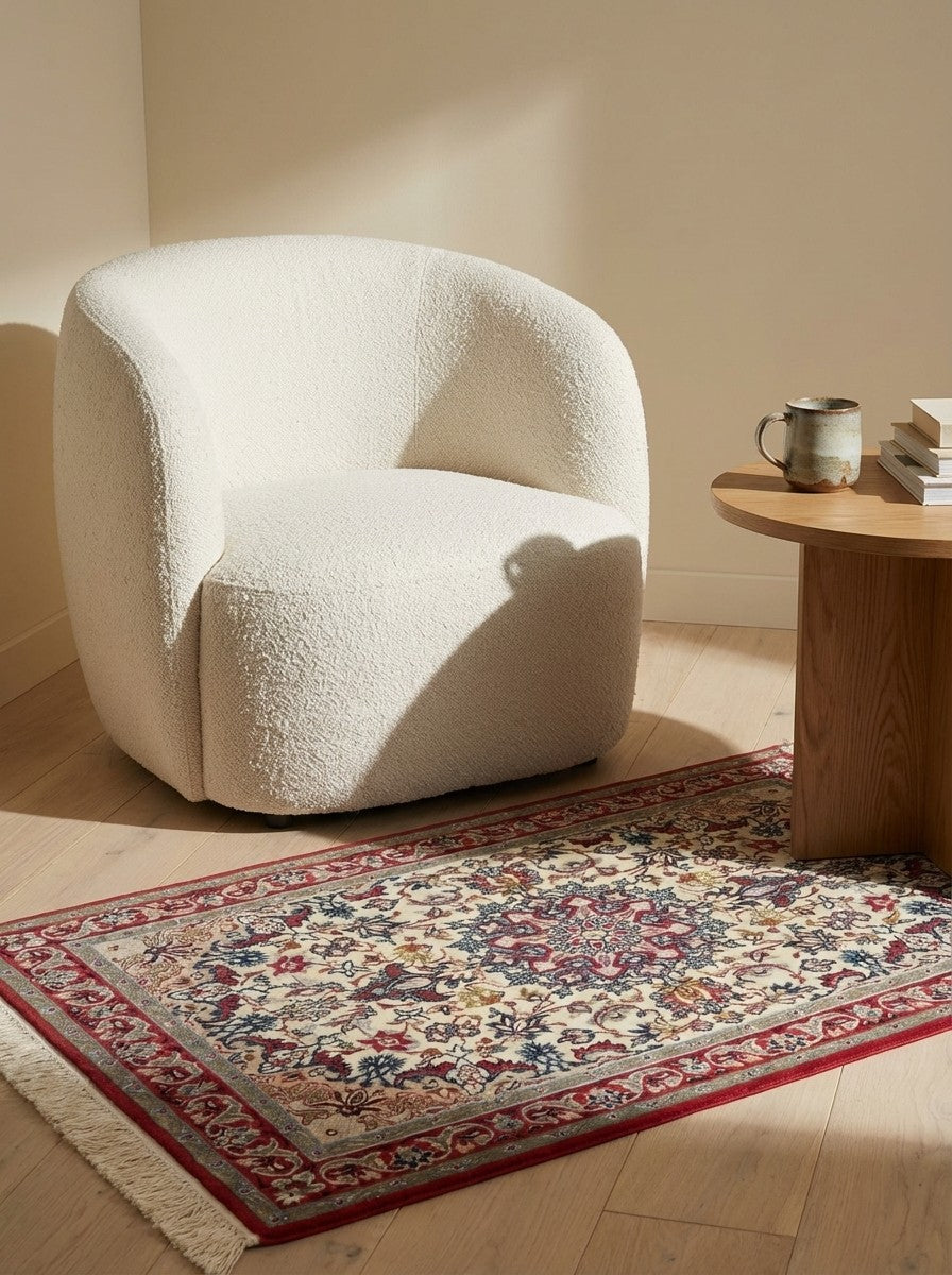 Isfahan — Hand-knotted, 73x111 cm, Beige, 90% Schurwolle, 10% Seide | Detail view