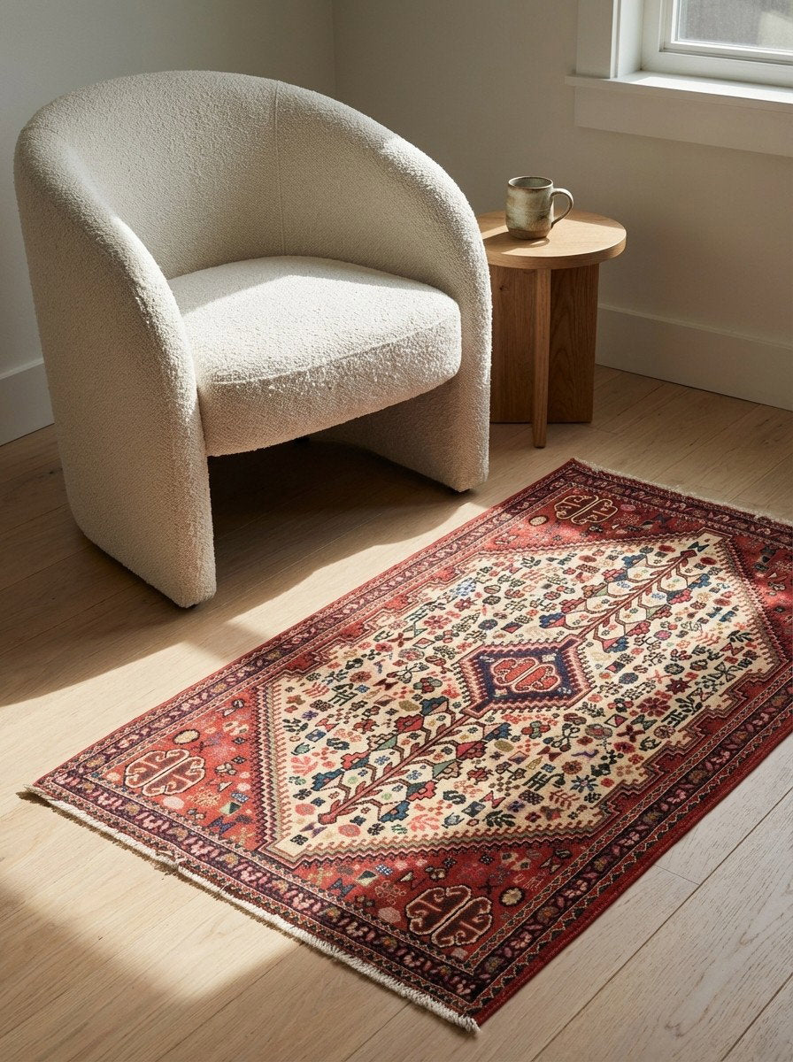 Abadeh — Handgefertigt, 122x80 cm, Blau, 100% Virgin Wool | Detail view