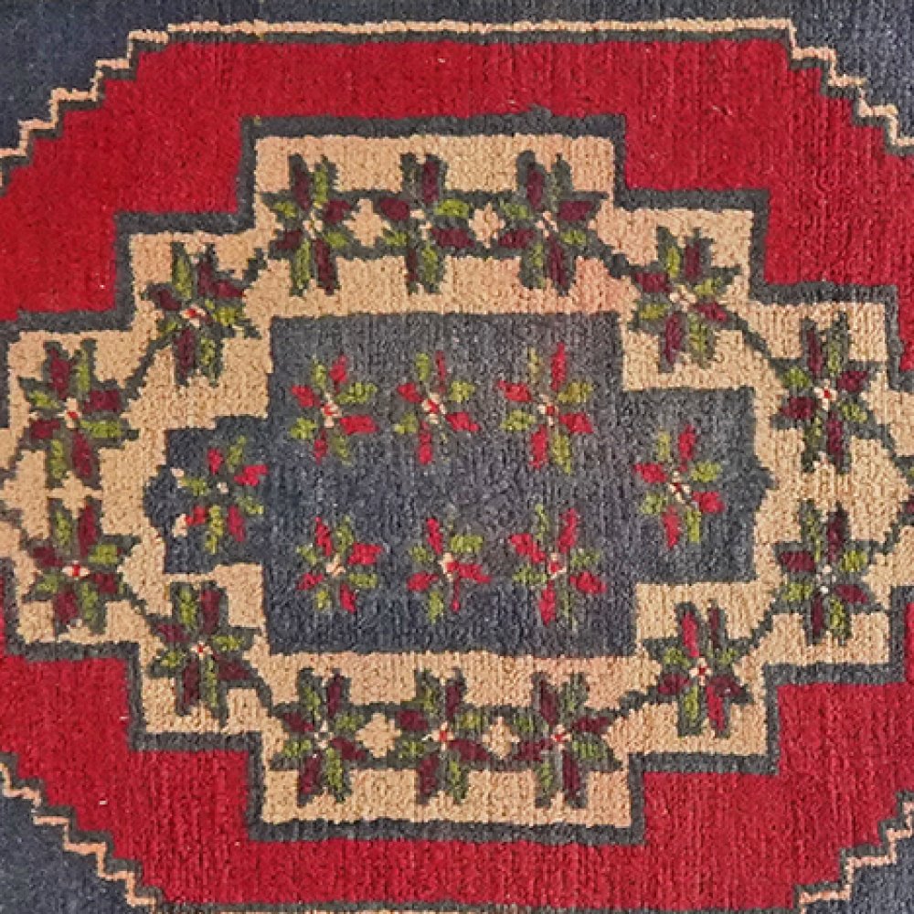 Kars — Hand-knotted, 86x155 cm, Red, 100% Virgin Wool | View 4