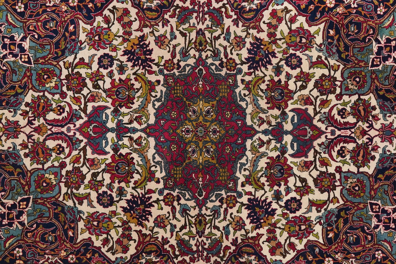 Isfahan — Hand-knotted, 144x219 cm, Beige, 100% Virgin Wool | View 4
