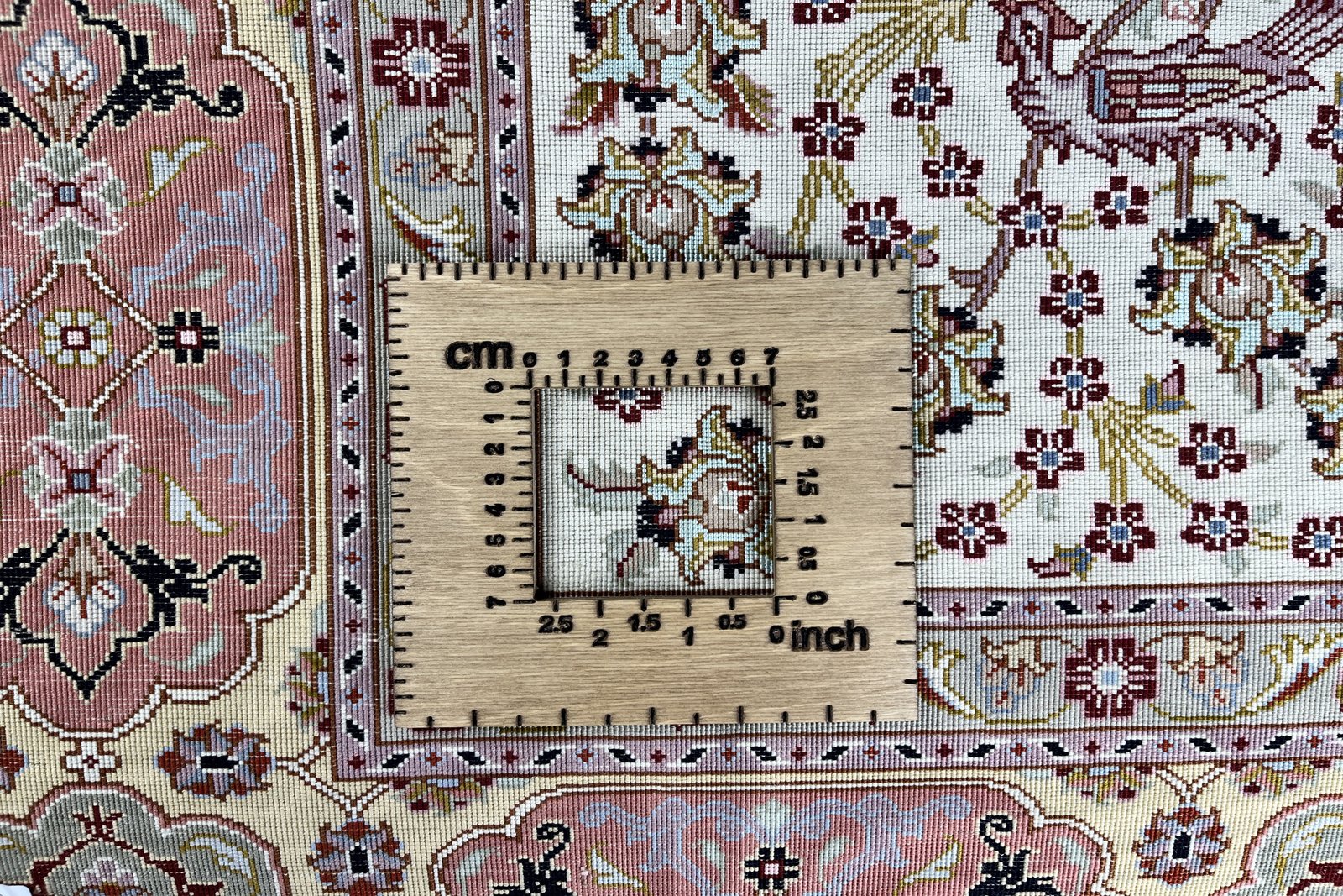Tabriz 50 Raj — Hand-knotted, 150x199 cm, Beige, 95% Schurwolle, 5% Seide | View 11