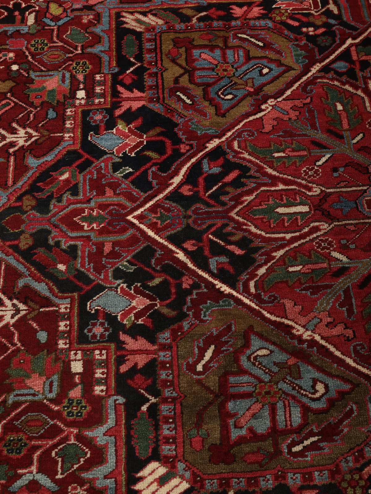 Heriz — Hand-knotted, 358x438 cm, 100% Virgin Wool | View 11