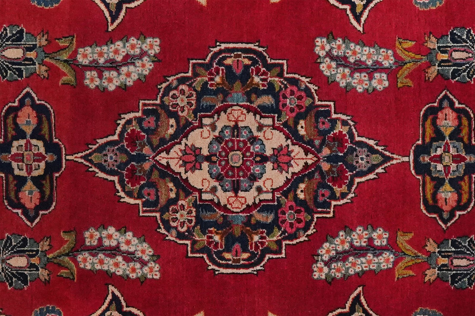 Kashan — Hand-knotted, 66x127 cm, Red, 100% Virgin Wool | View 4