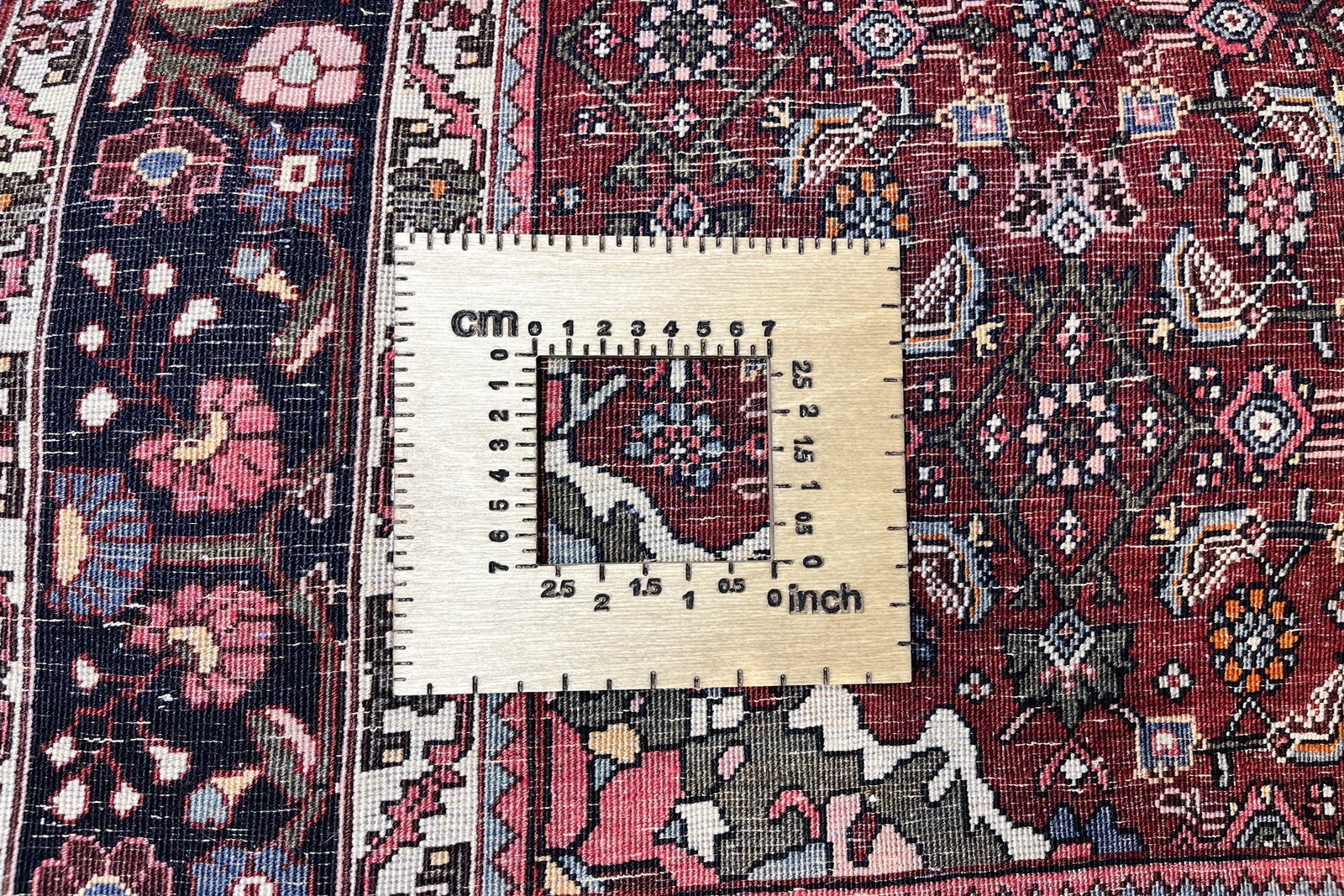 Bidjar — Hand-knotted, 139x214 cm, Red, 100% Virgin Wool | View 11