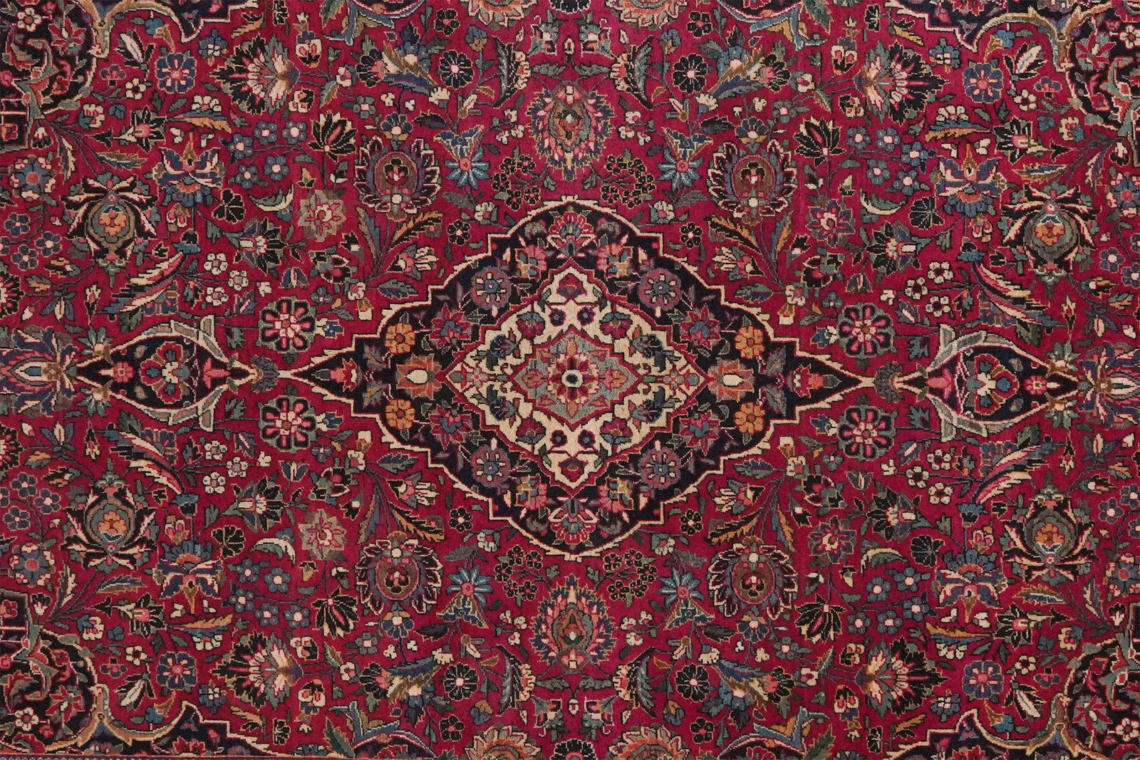 Kashan — Hand-knotted, 136x208 cm, Red, 100% Virgin Wool | View 4