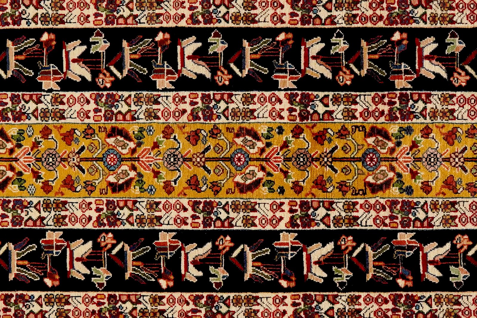 Kashkuli — Hand-knotted, 105x151 cm, Multicolor, 100% Virgin Wool | View 4