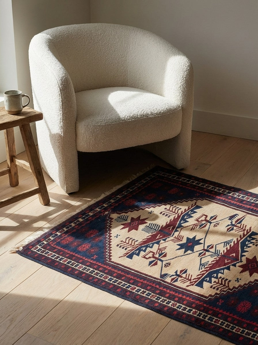Yagdjibedir — Hand-knotted, 74x125 cm, Beige, 100% Virgin Wool | Detail view