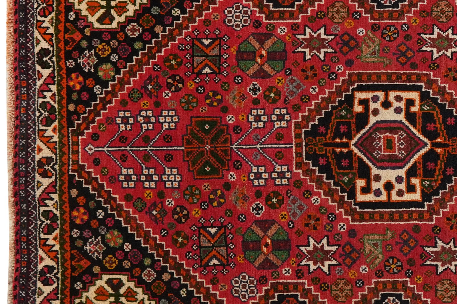 Gashgai — Hand-knotted, 106x149 cm, Red, 100% Virgin Wool | View 3