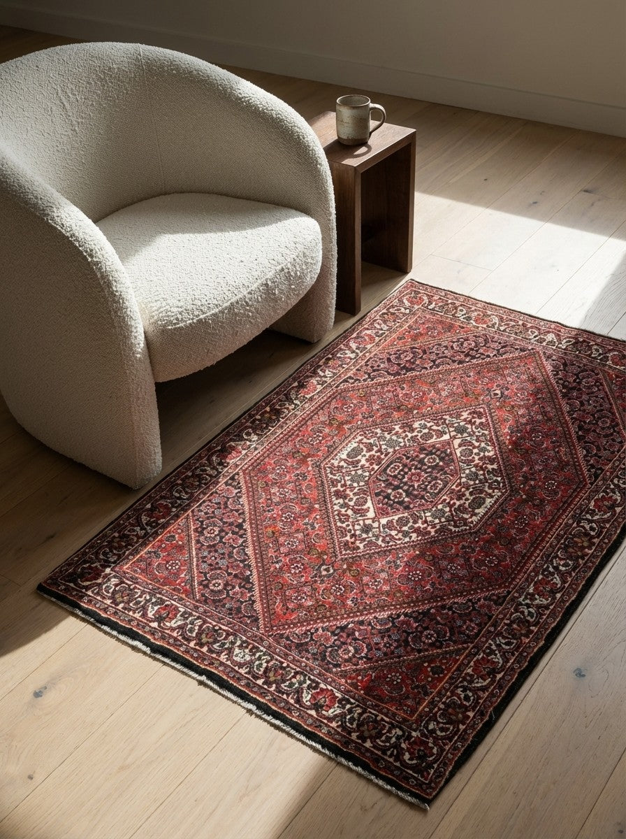 Bidjar Bookan — Hand-knotted, 76x112 cm, Red, 100% Virgin Wool | Detail view