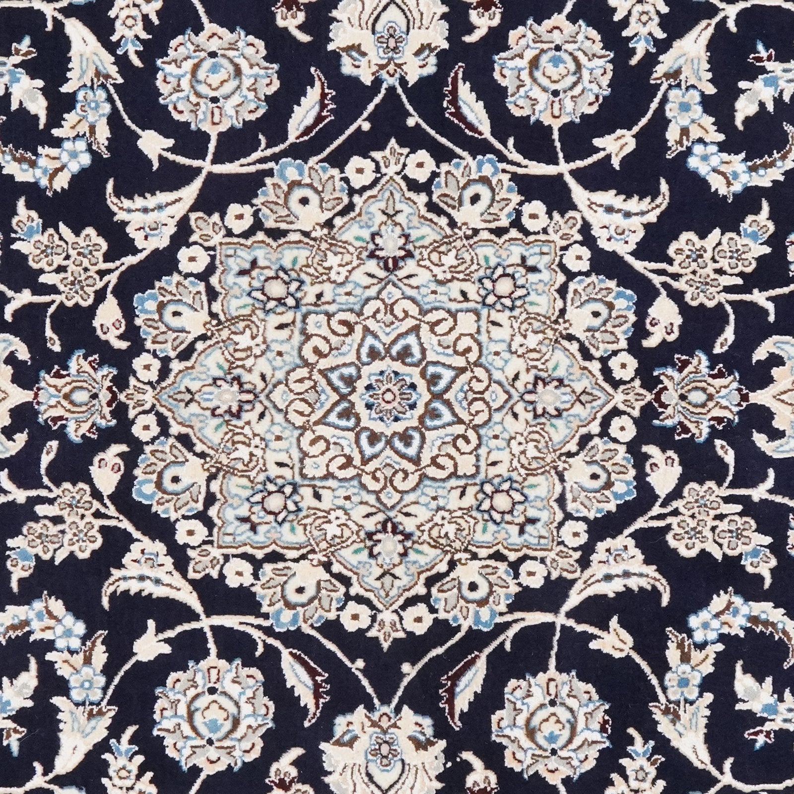Nain 9La — Hand-knotted, 147x211 cm, Blue, 100% Virgin Wool | View 4