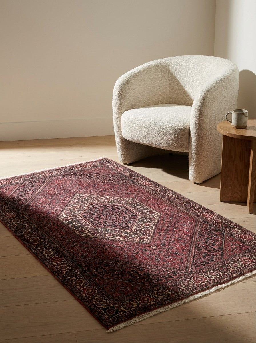 Bidjar Bookan — Hand-knotted, 94x152 cm, Red, 100% Virgin Wool | Detail view