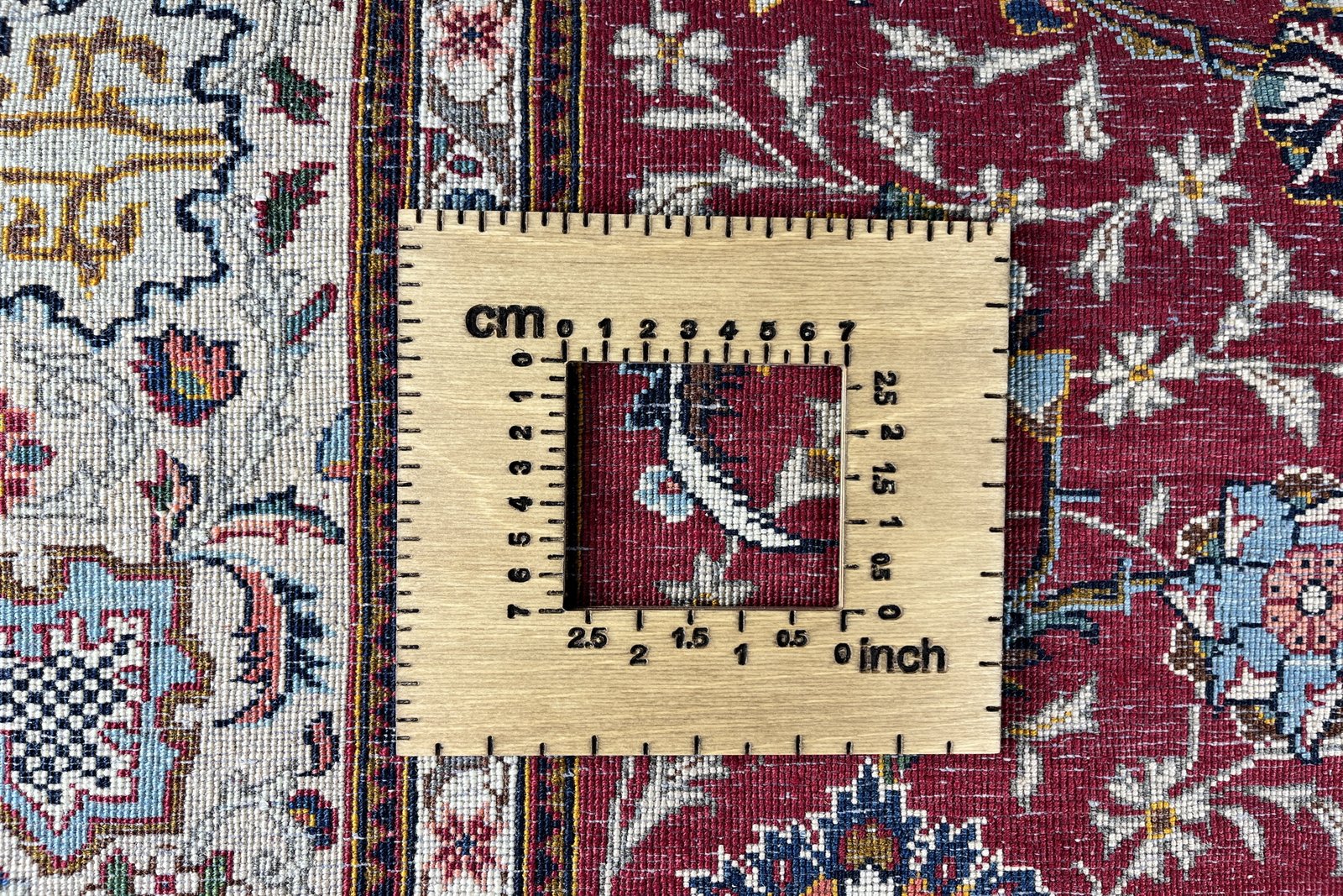 Kashan — Hand-knotted, 137x211 cm, Red, 100% Virgin Wool | View 11