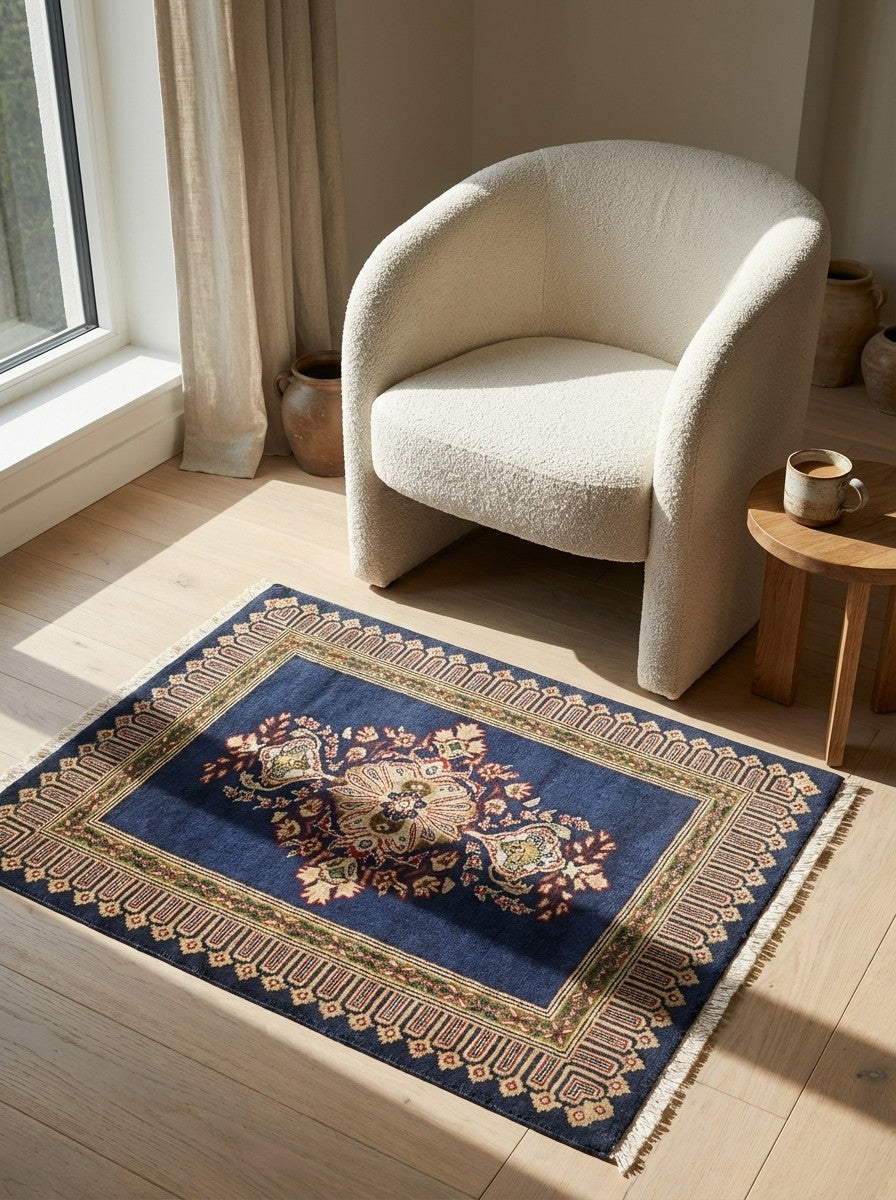 Kashan — Hand-knotted, 90x64 cm, Blue, 100% Virgin Wool | Detail view