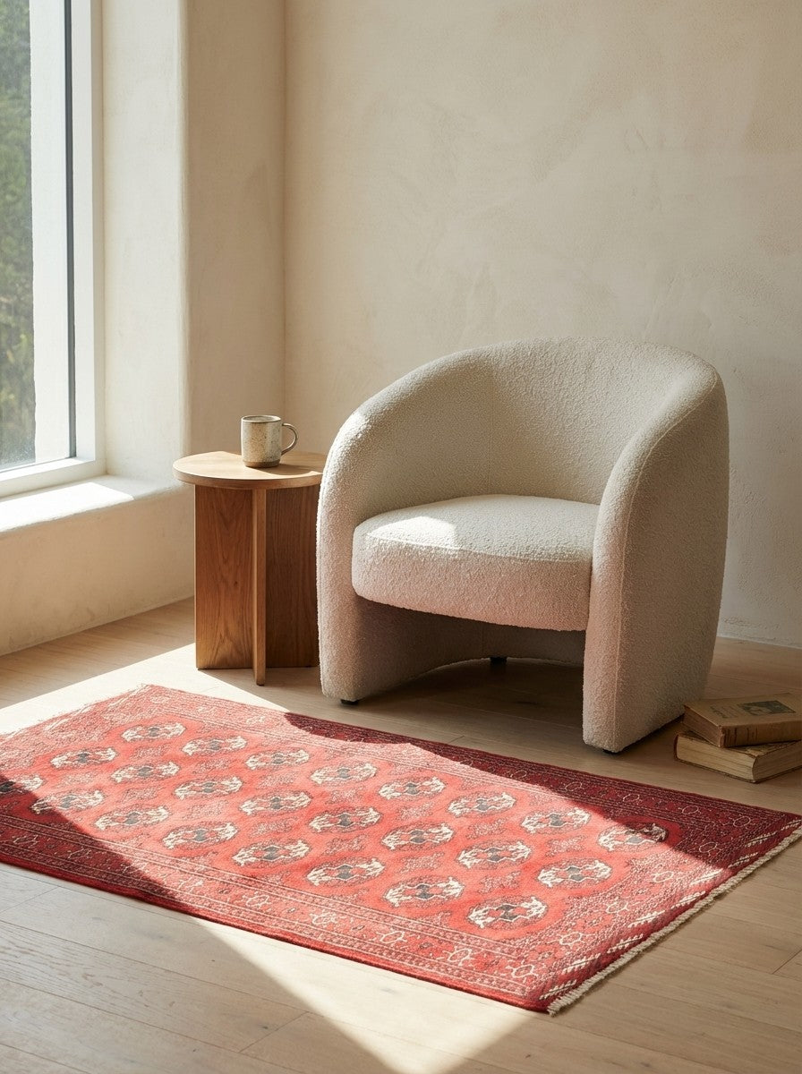 Turkman — Hand-knotted, 115x165 cm, Red, 100% Virgin Wool | Detail view