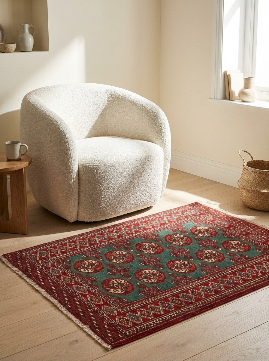 Turkman — Hand-knotted, 99x124 cm, Green, 100% Virgin Wool | Detail view