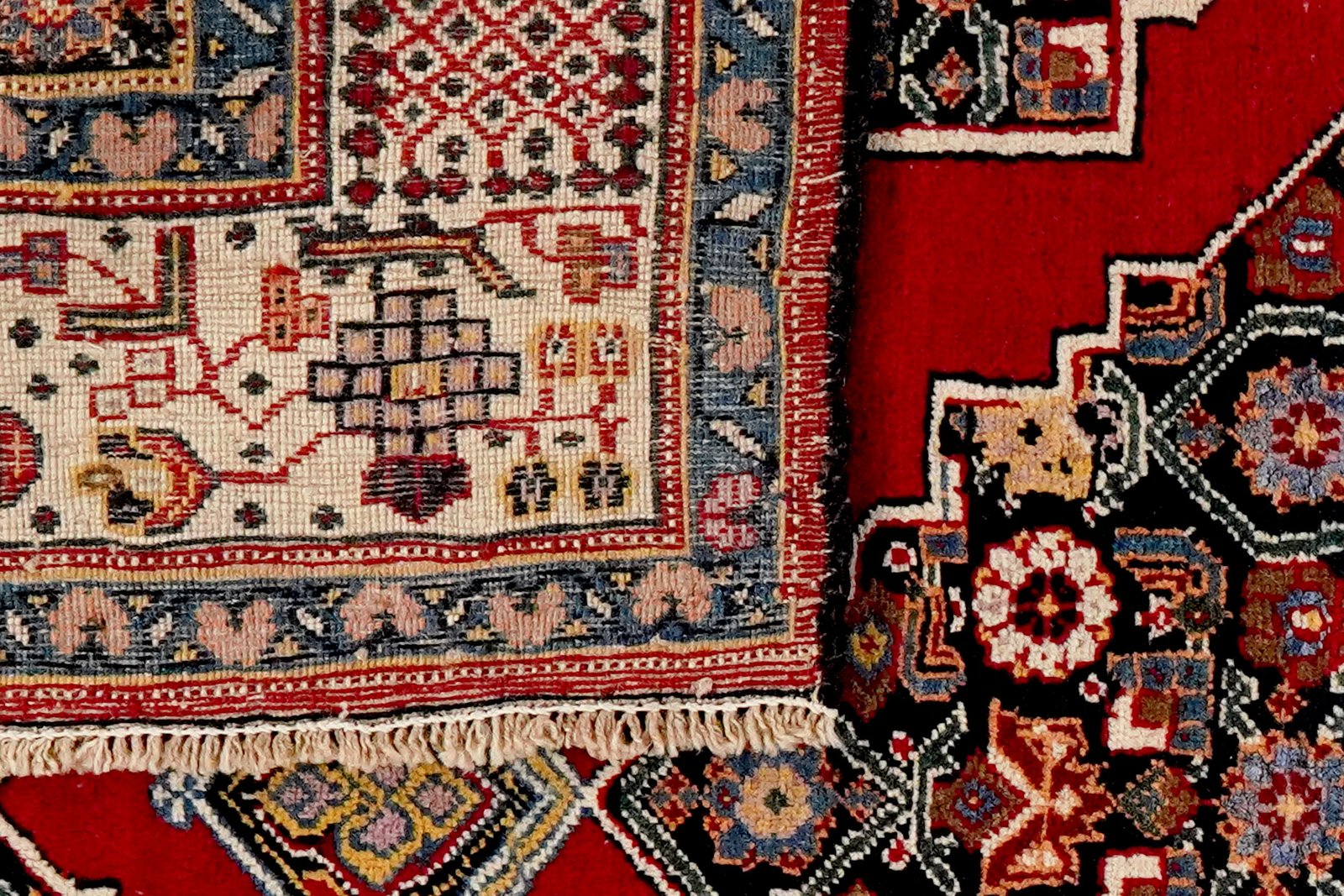 Sarab — Hand-knotted, 132x170 cm, Red, 100% Virgin Wool | View 6