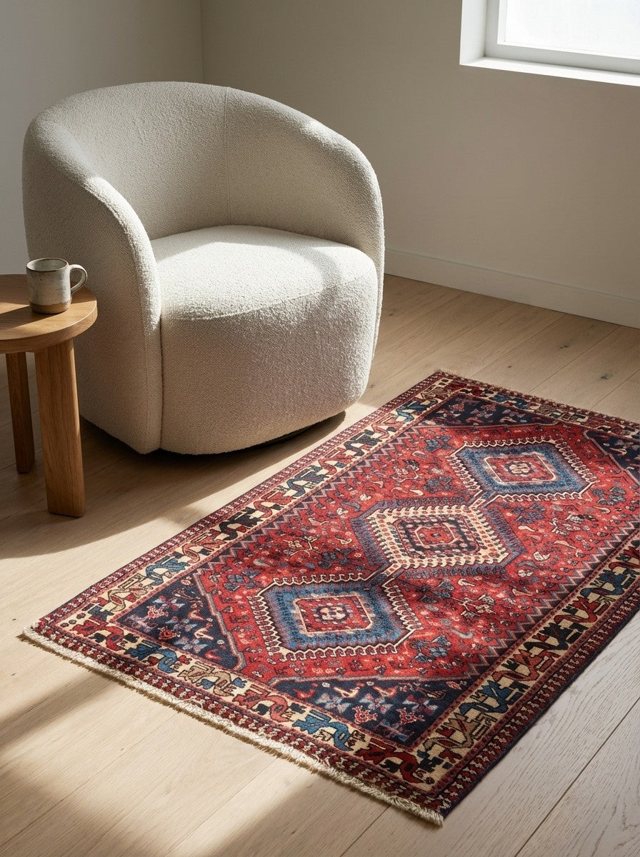 Yalameh — Hand-knotted, 82x140 cm, Red, 100% Virgin Wool | Detail view