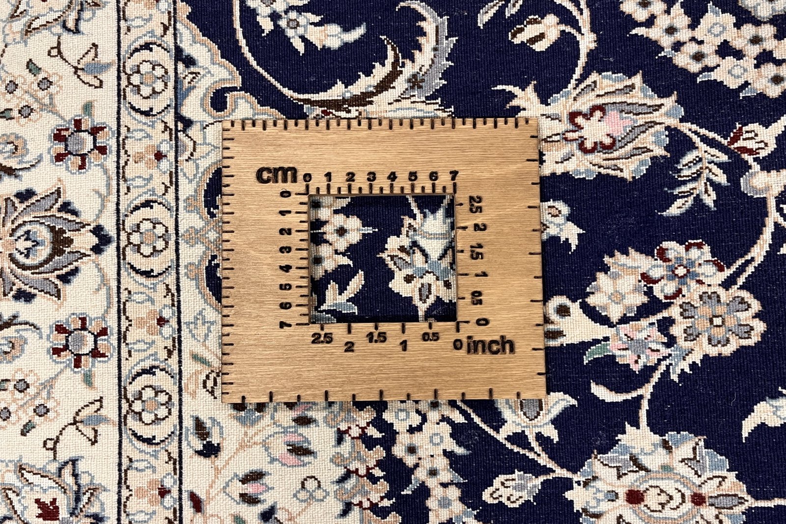 Nain 6La — Hand-knotted, 102x151 cm, Blue, 100% Virgin Wool | View 11