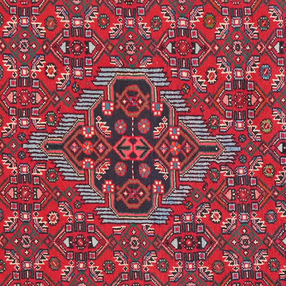 Assadabad — Hand-knotted, 105x151 cm, Red, 100% Virgin Wool | View 4