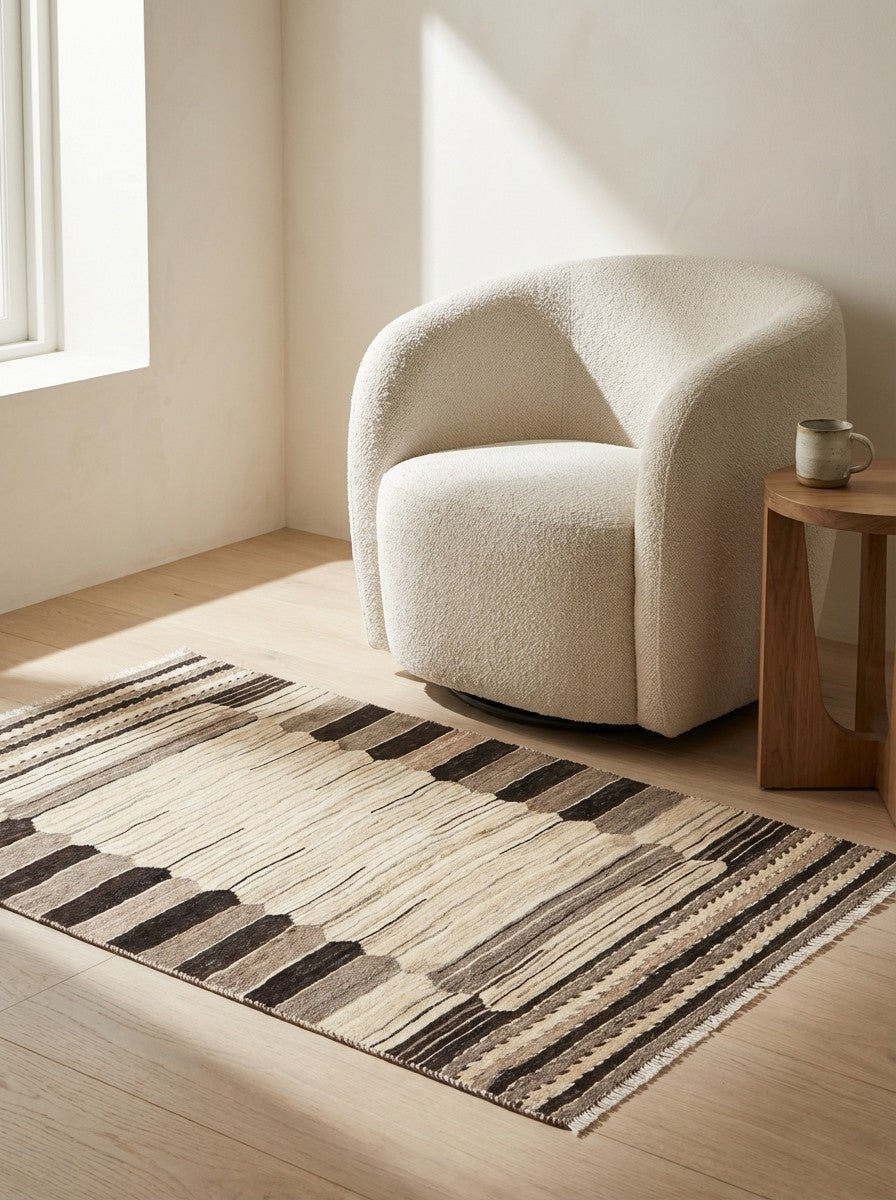 Kelim Gashgai — Handmade, 101x146 cm, Beige, 100% Virgin Wool | Detail view