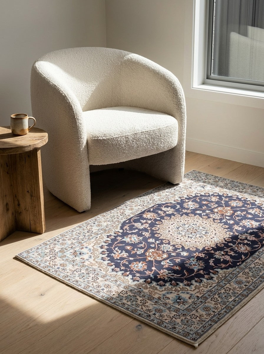 Nain 6La — Hand-knotted, 103x150 cm, Blue, 100% Virgin Wool | Detail view