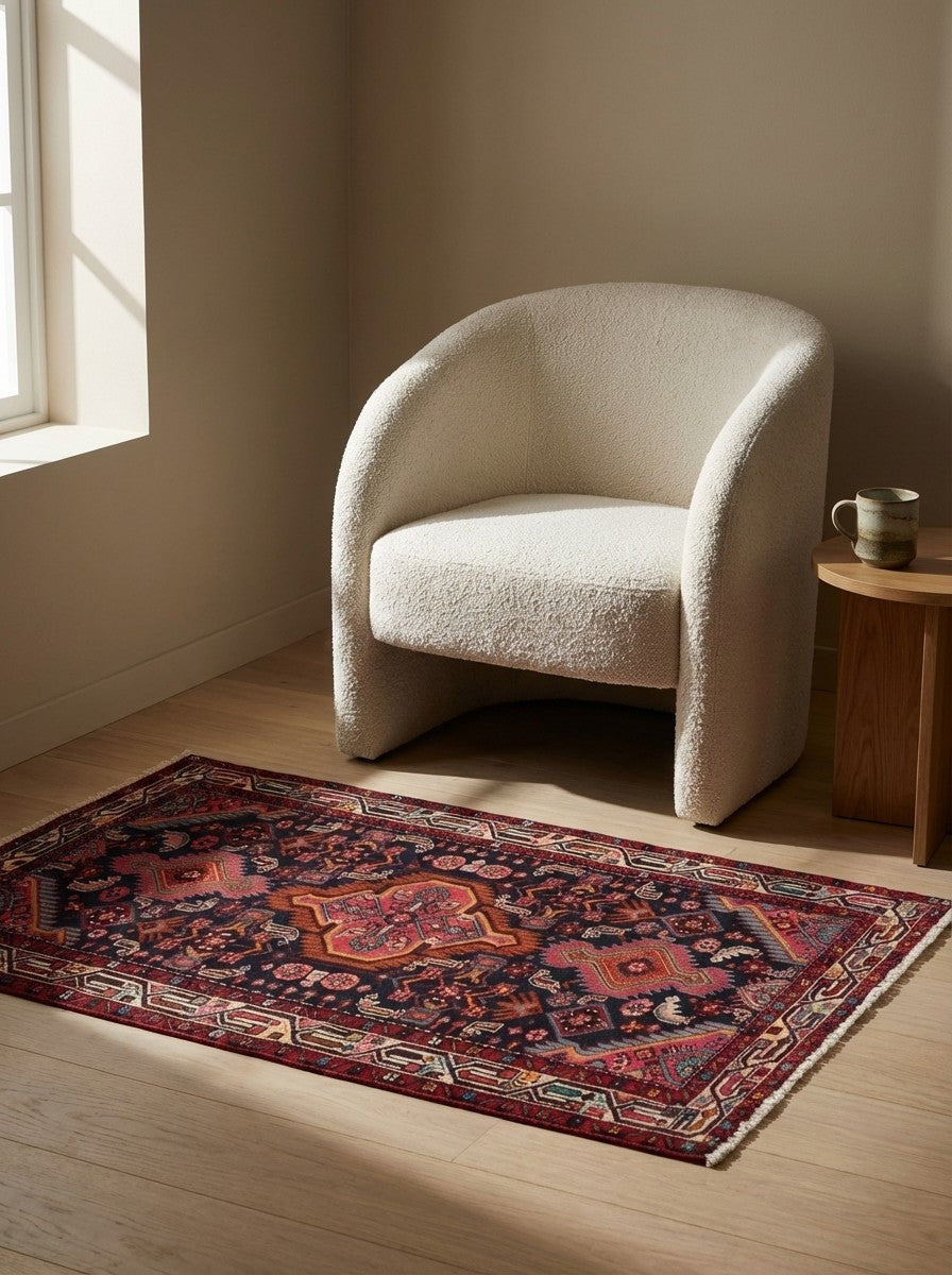 Assadabad — Hand-knotted, 97x171 cm, Blue, 100% Virgin Wool | Detail view