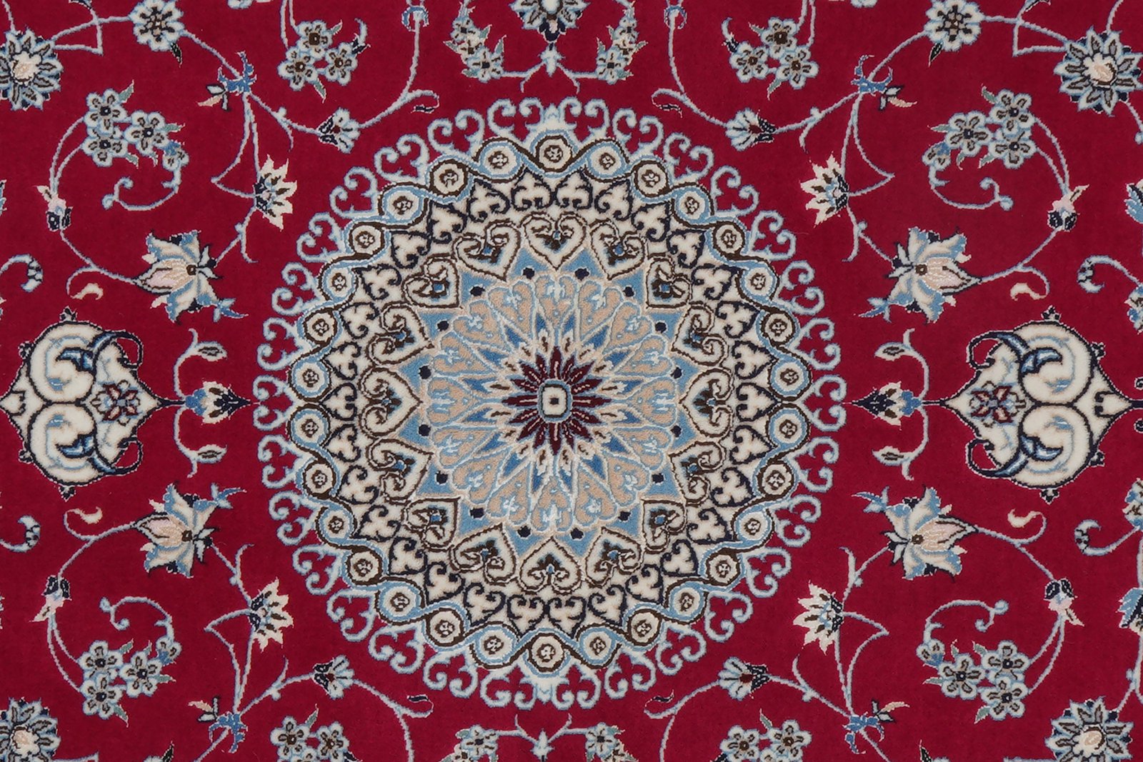 Nain 6La — Hand-knotted, 127x200 cm, Red, 100% Virgin Wool | View 7