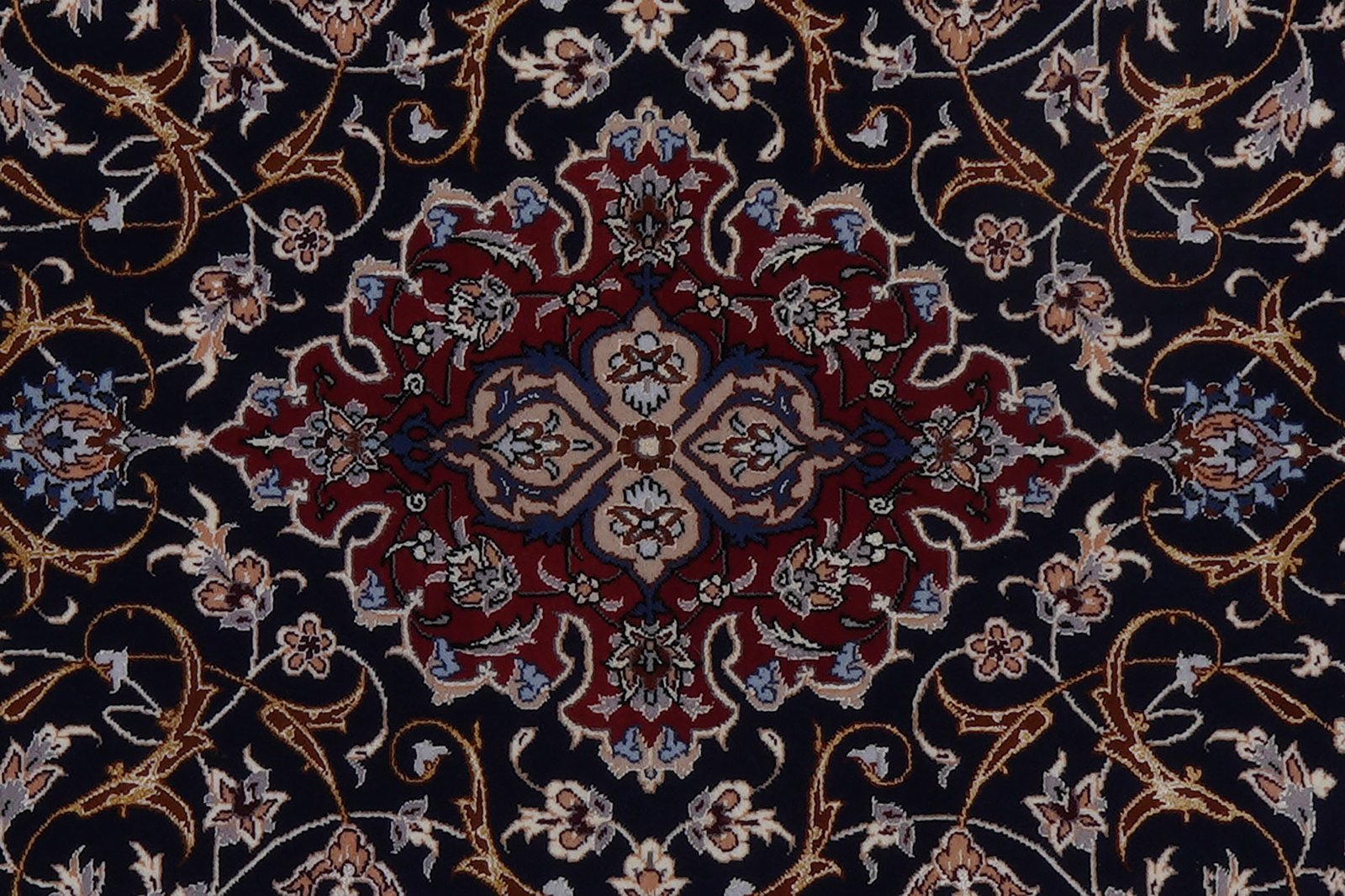 Isfahan — Hand-knotted, 108x160 cm, Blue, 95% Schurwolle, 5% Seide | View 8