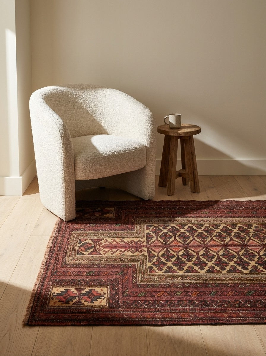 Belutch — Hand-knotted, 104x159 cm, Multicolor, 100% Virgin Wool | Detail view